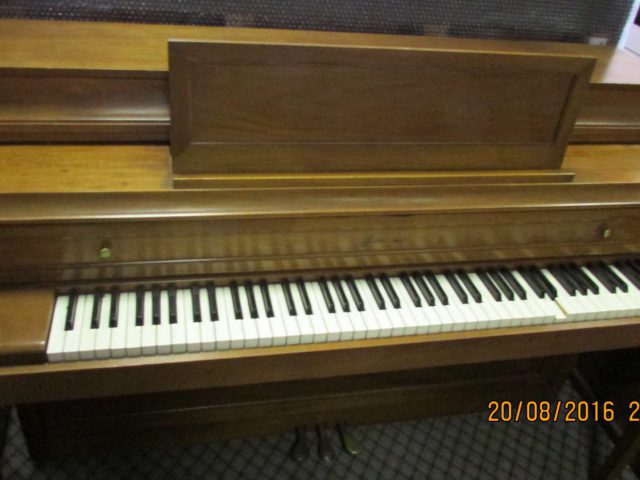 Acrosonic piano for rent