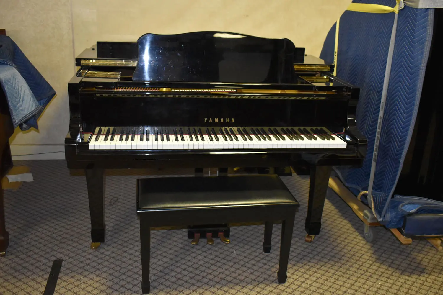 Used black Yamaha G2 grand piano